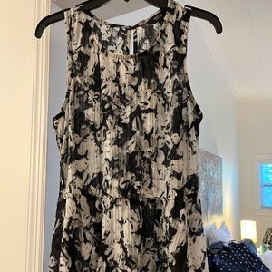 Simply Vera Wang Dress, size medium, light and airy!